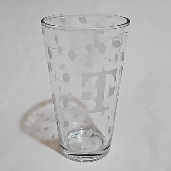 T-Mobile Tuesdays Holiday Glass New in Box - Picture 4 of 14